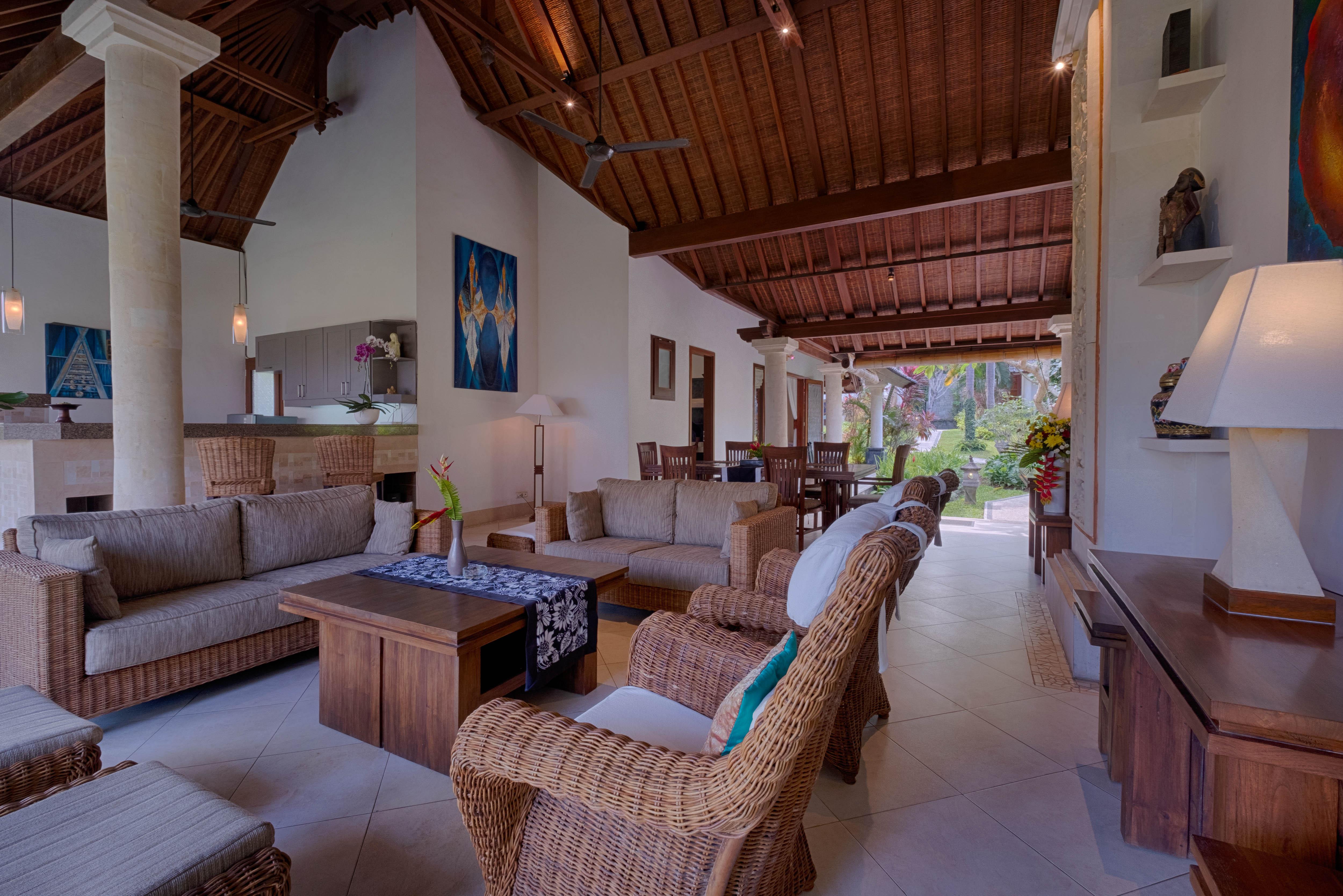 Kutus Kutus Saba Beach Villa Сукаваті Екстер'єр фото