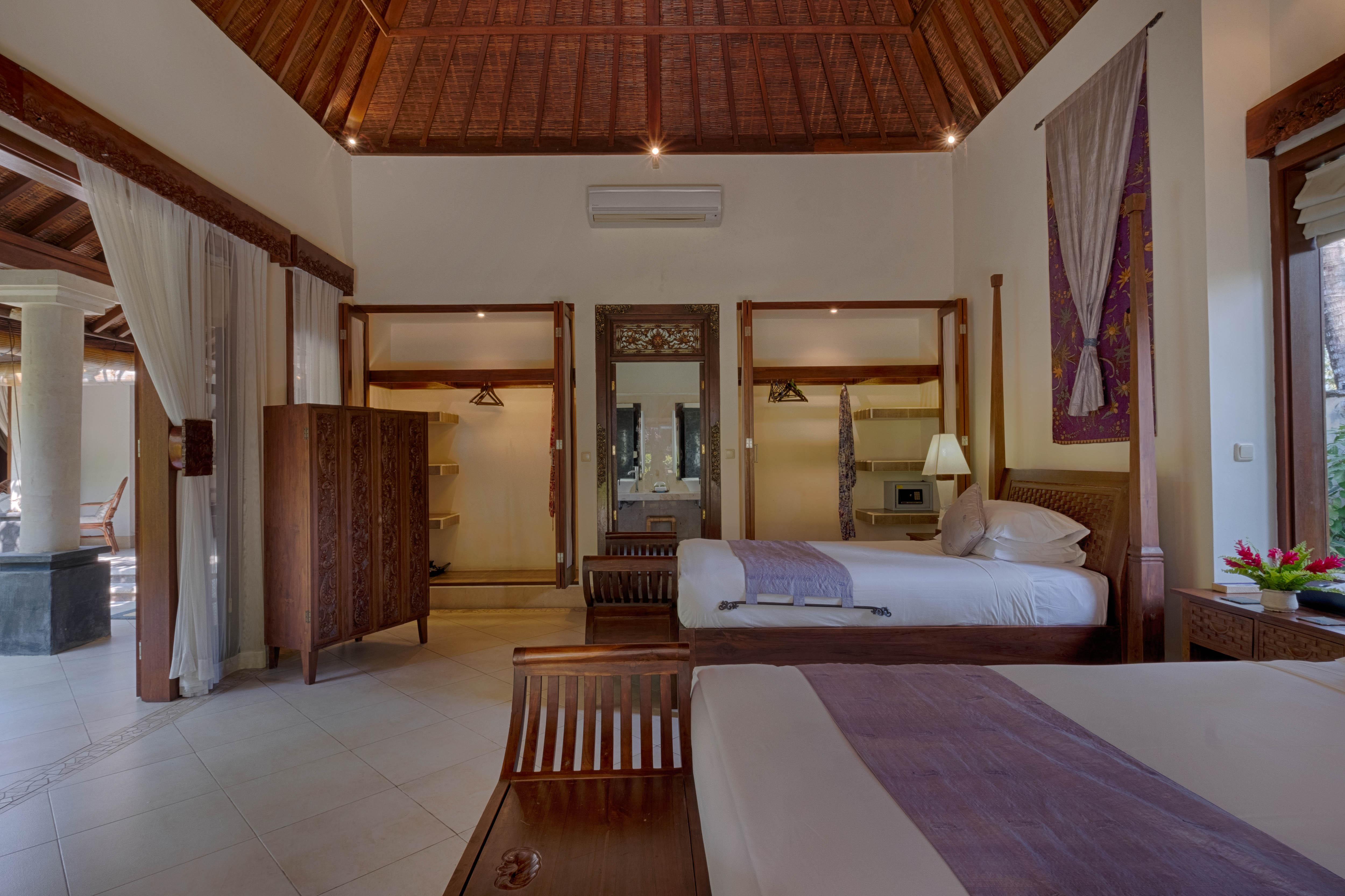 Kutus Kutus Saba Beach Villa Сукаваті Екстер'єр фото